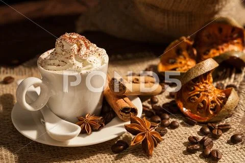 Close-up of coffee with whipped cream and cocoa powder Stock Photos