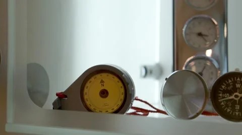 Close up of compasses in a shop window Vidéo 56677051