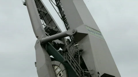 Close up crane grab arm 動画素材 664844
