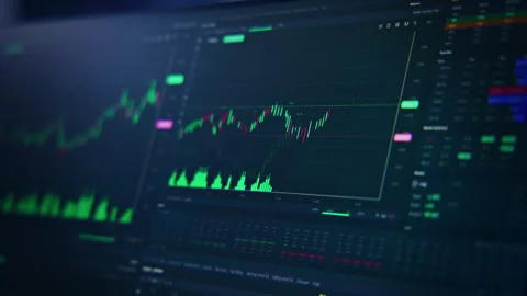 Close-up of cryptocurrency trading chart on screen 库存影片 328282680