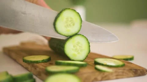 Close up, cutting cucumber Video stock 149741389