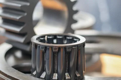 Close-Up of Cylindrical Needle Roller Bearing Cage Assembly with Industrial.. Stock-Fotos