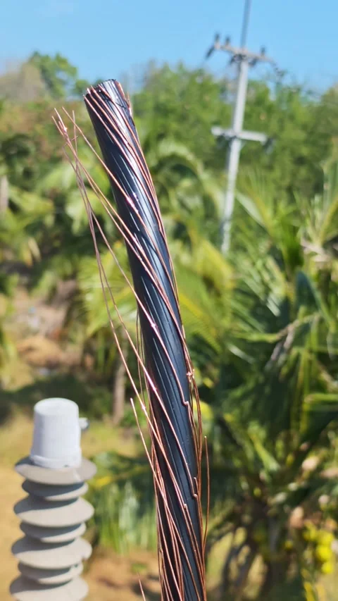 Close up of damaged high voltage underground power cable with broken copper.. Stock-Footage 338017265