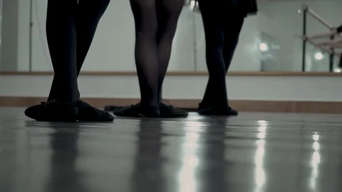 Close-up of dancer in black flats. Dancers are trying to keep up ballet position Video stock 113529638