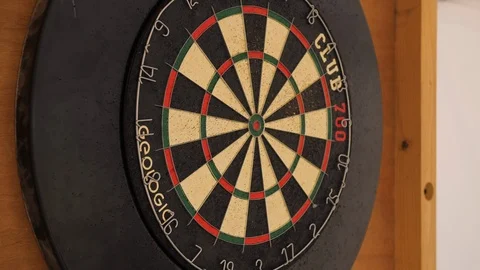 Close up of Darts Shot into Target 1 Vidéo 117099737