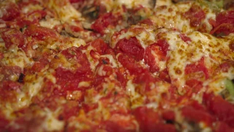 Close up deep dish chicago pizza Video stock 162008991