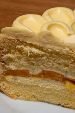Close-up of a Delicious Layered Cake Slice Featuring Sponge, Creamy Frostin.. Stock-Fotos
