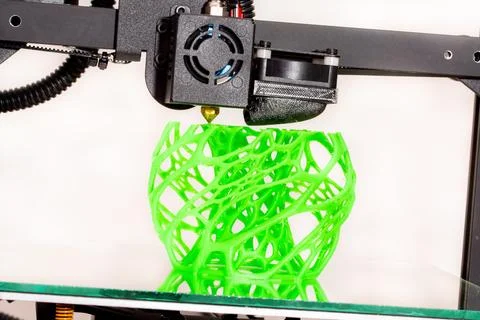 Close-up detail of 3D printer printerhead with hotend vase from FDM filament. Foto stock