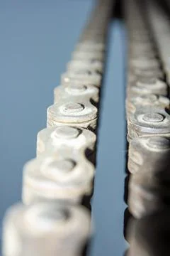 Close up detail of a crane, close up of a rusty steel chain Stockfoto's