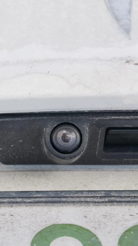 Close Up Detail Of Dirty Car Reverse Camera Lens And Trunk Handle 스톡 동영상 329923098