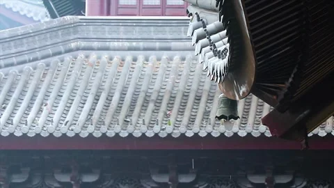 Close-up detail footage of classical temple architecture Vídeos de archivo 335920252