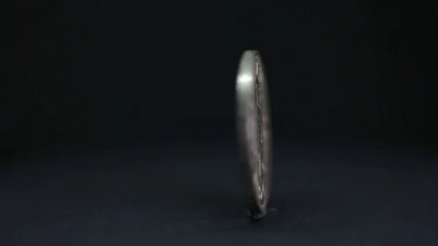 Close Up Of Deutsche Mark Coin Rotating On Black Background. Vídeo Stock 115948223