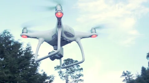 Close up of a drone Flying at the forest Vidéo 96461872