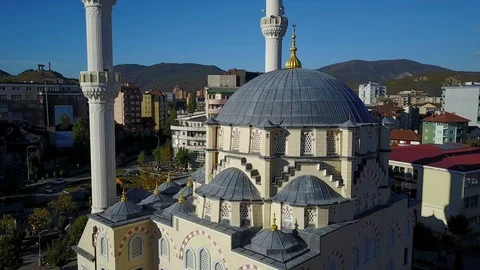Close drone shot of main mosque in Mitrovica, Kosovo 스톡 동영상 85867404