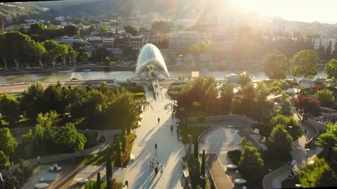 Close up drone view beautiful Rike park panorama in Tbilisi. Georgia travel a Vídeos de archivo 197987382