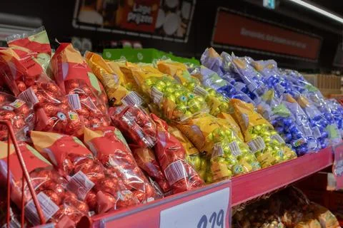 Close Up Easter Chocolate Eggs For Sale At Amsterdam The Netherlands 15-1-202 Stock Photos