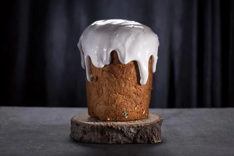 Close-up of Easter on a wooden stand. Fotos de archivo