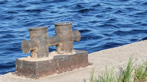 Close-up empty knecht without rope on dock 库存影片 253172407