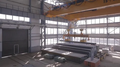 Close up of a factory overhead crane Stockbeeldmateriaal 84884968