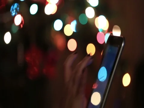 Close up female finger using tablet Vídeos de archivo 73624848