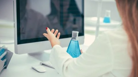 Close up. female scientist analyzing the data of the new coronavirus Foto stock