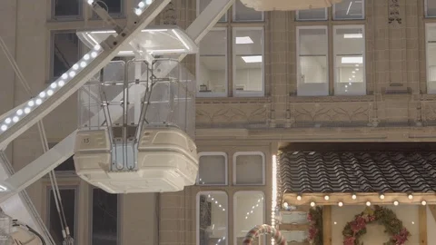 Close-up on a ferris wheel. Stockbeeldmateriaal 98712154