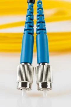 Close-up fiber optic single mode patch cord connector type FC Foto stock