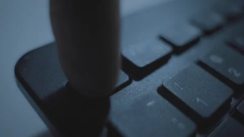Close up as finger presses Escape key on keyboard various times frantically Vídeo Stock 331216089