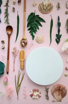 Close-up Flat Lay SPA objects, round copy of the white background Mokap Stock Photos