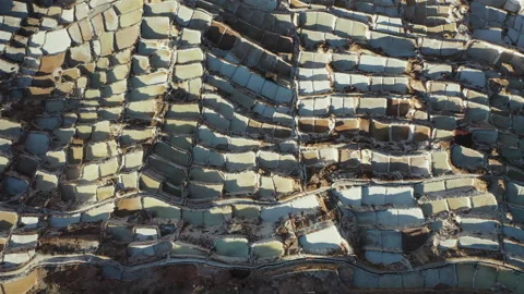 Close Flight Over Salinas de Maras Peru Salt Pond Sacred Valley Cuzco End Vidéo 269506769