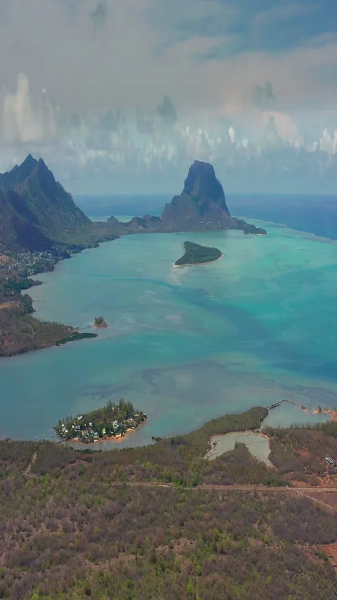 Close up fly over palm trees and beautiful beach lagoon. Paradise island in Видео 271155491