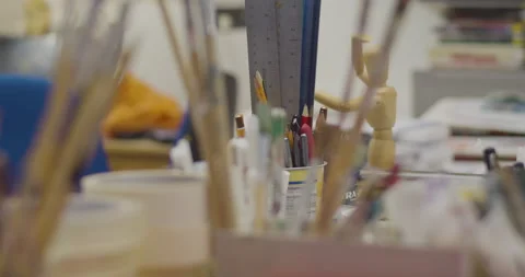 Close up &amp; Focus pulling of Art Supplies and Materials on Classroom Table Video stock 240181891