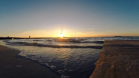 Close-up footage view of fabulous waves in background of wonderful horizon 스톡 동영상 105256191