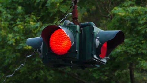 CLOSE-UP/FOUR WAY TRAFFIC LIGHT Stock-Footage 192434052