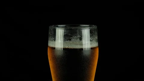 Close-up: fresh bar beer Stock-Footage 79840264