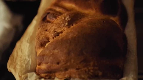 Close up of fresh made cinnamoon bread 動画素材 98842716