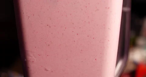 Close up on a freshly prepared fruit smoothie in a glass Stock-Footage 153756015