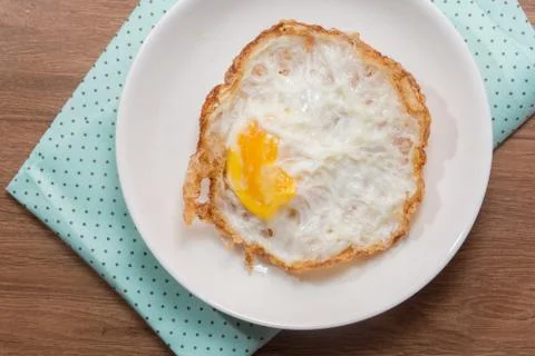 Close up of fried egg on plate Stock-Fotos