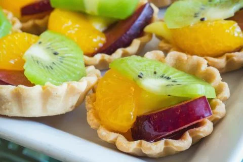 Close up of fruit tarts, bakery break in the afternoon. Foto stock