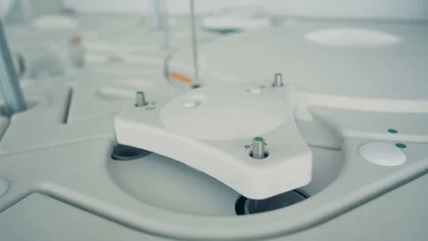 Close up of a functioning element of biochemical analyzing machine 動画素材 92665942