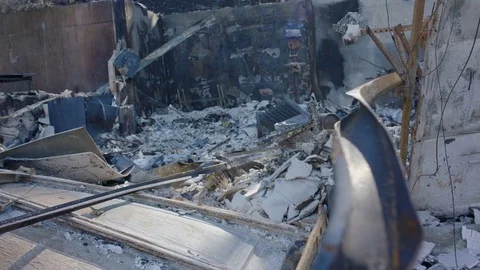 Close-Up of a Garage Destroyed in a Fire Stockbeeldmateriaal 85458961