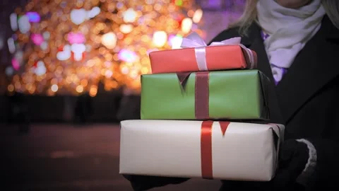Close-up of gift boxes in women's hands. Stock-Footage 280268867