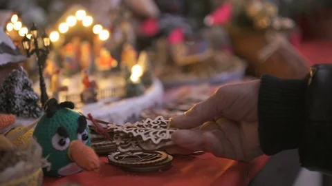 Close-up of a gift shop at Christmas 库存影片 80791076