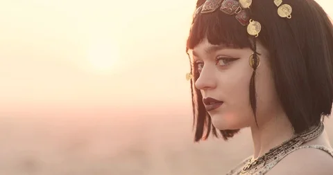 Queen_Egirl Stock Videos – Royalty-Free HD & 4K Videos | Pond5