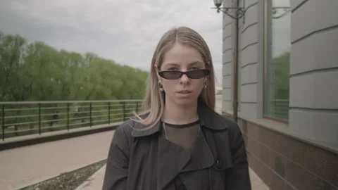 Close-up of a girl walking towards the camera Stock Footage 136652368