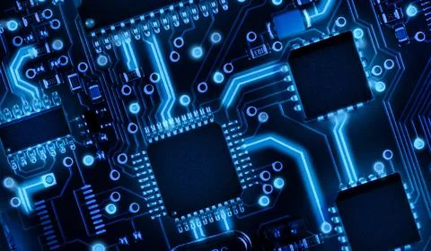 Close-up of a glowing blue circuit board with microchips Illustrazione stock