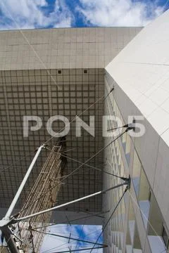 Close up of The Grande Arche and cloud object in the district of