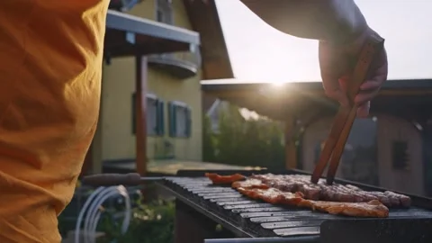 Close Up Of Grilling Meat On BBQ Outdoor Summer Food Scene 库存影片 333014483