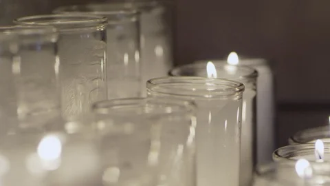 Close-up of a group of prayer candles Vídeo Stock 118985715
