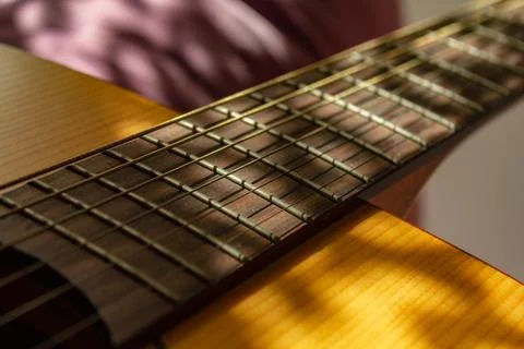 Close up of a guitar strings from above 库存照片